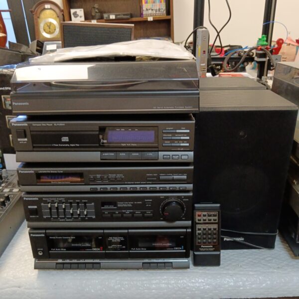 Panasonic seperate hifi system with remote & speakers