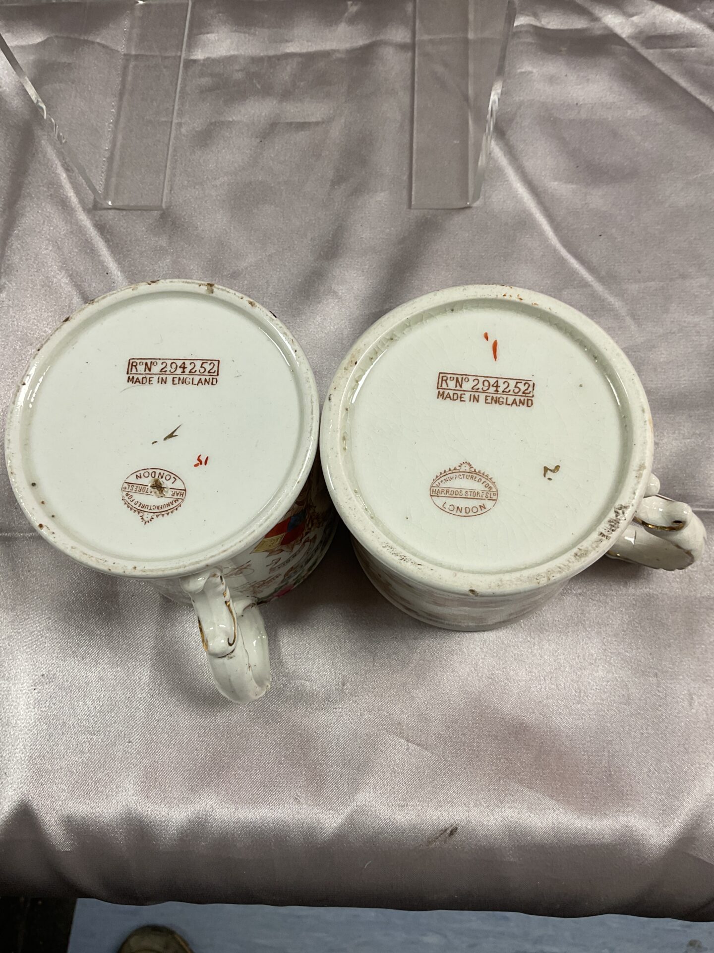 Two Commemorative Victoria Royal Mugs - Image 2