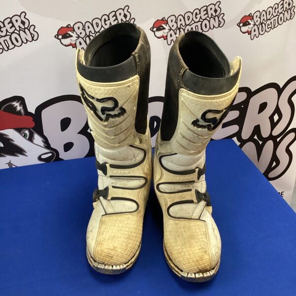 Pair of fox racing motorcycle boots size 46.5
