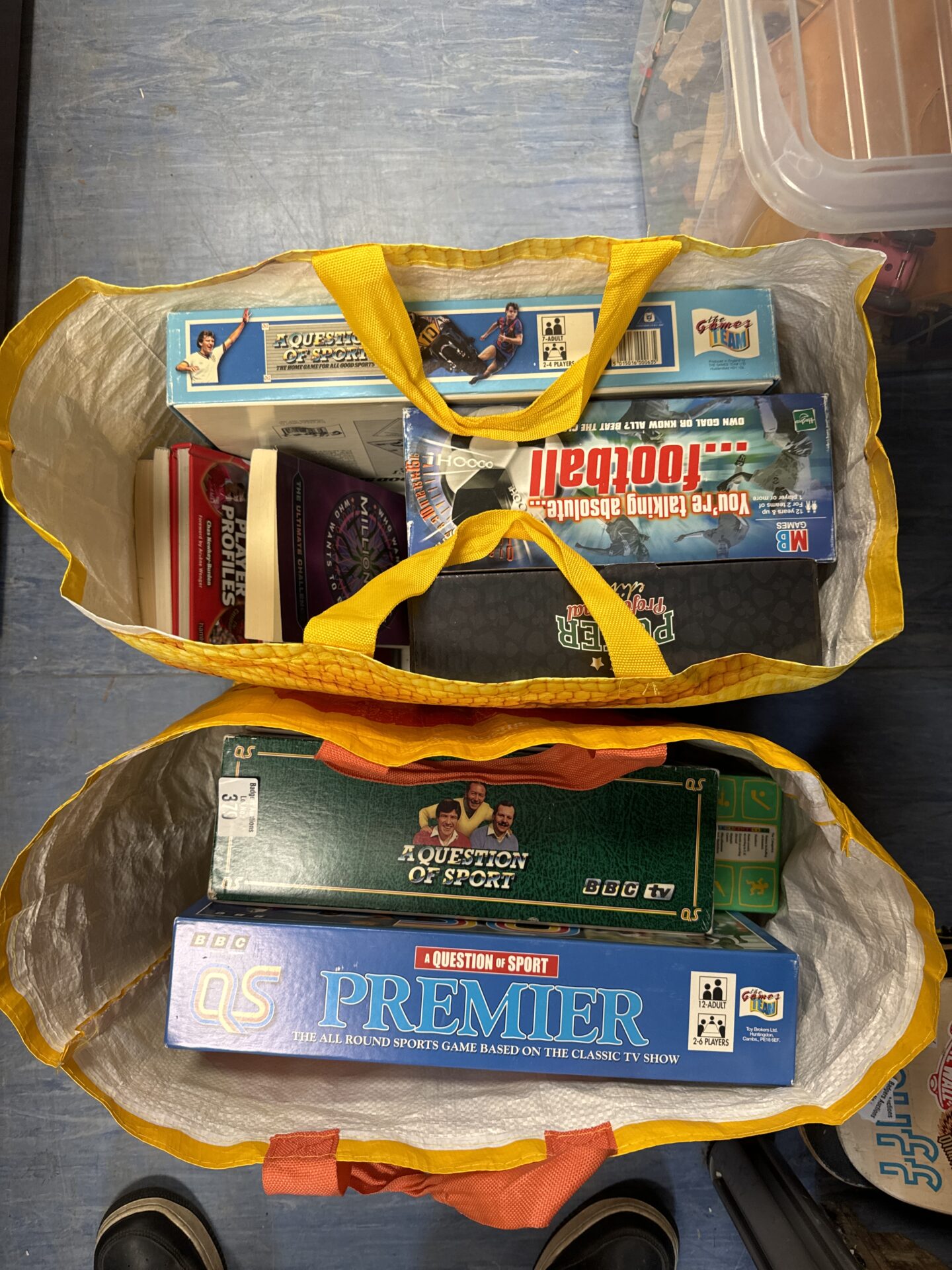 Two bags of mixed games & books