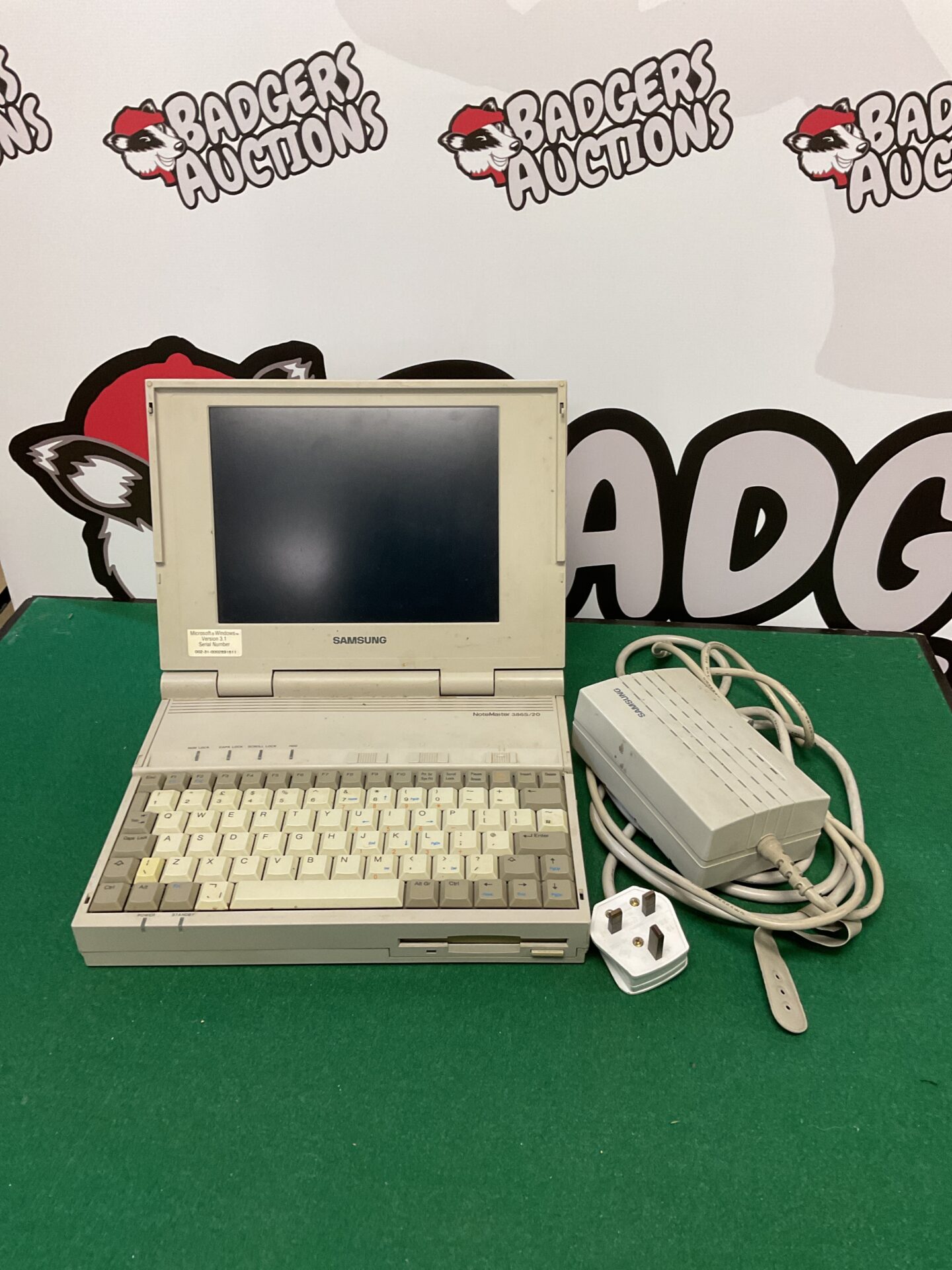 Samsung Notemaster 386S/20 Laptop with charger and 3.5” floppy drive