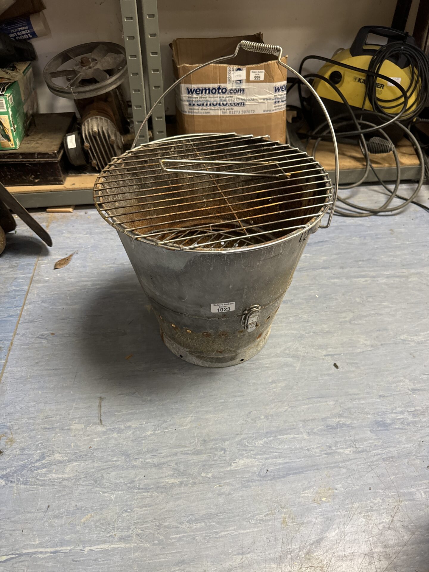 Large bucket style portable barbecue