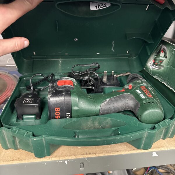 Bosch psr1200 cordless drill with charger - untested, flat battery