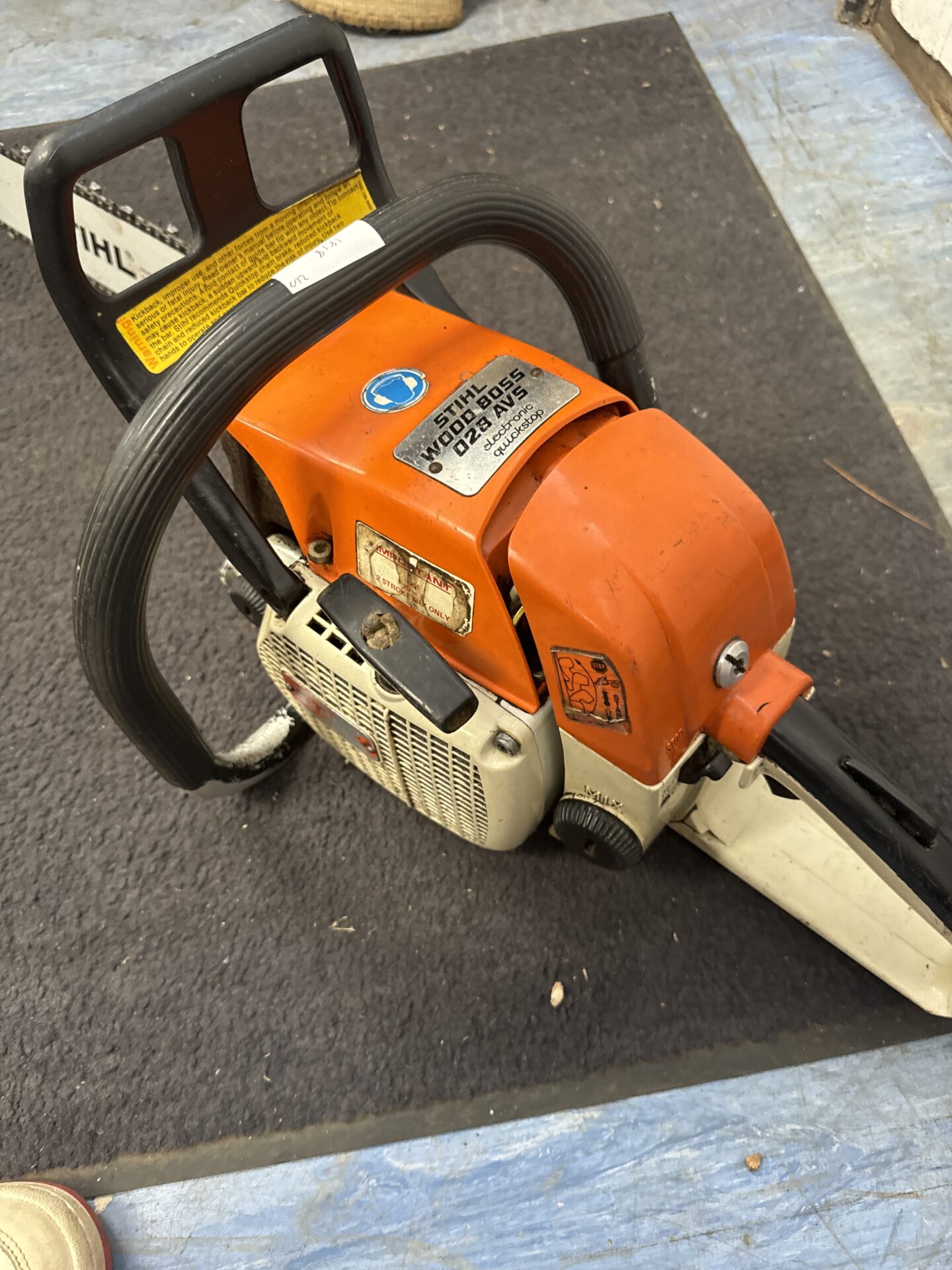 Stihl wood boss 028 avs petrol chainsaw - has compression, untested further - Image 2