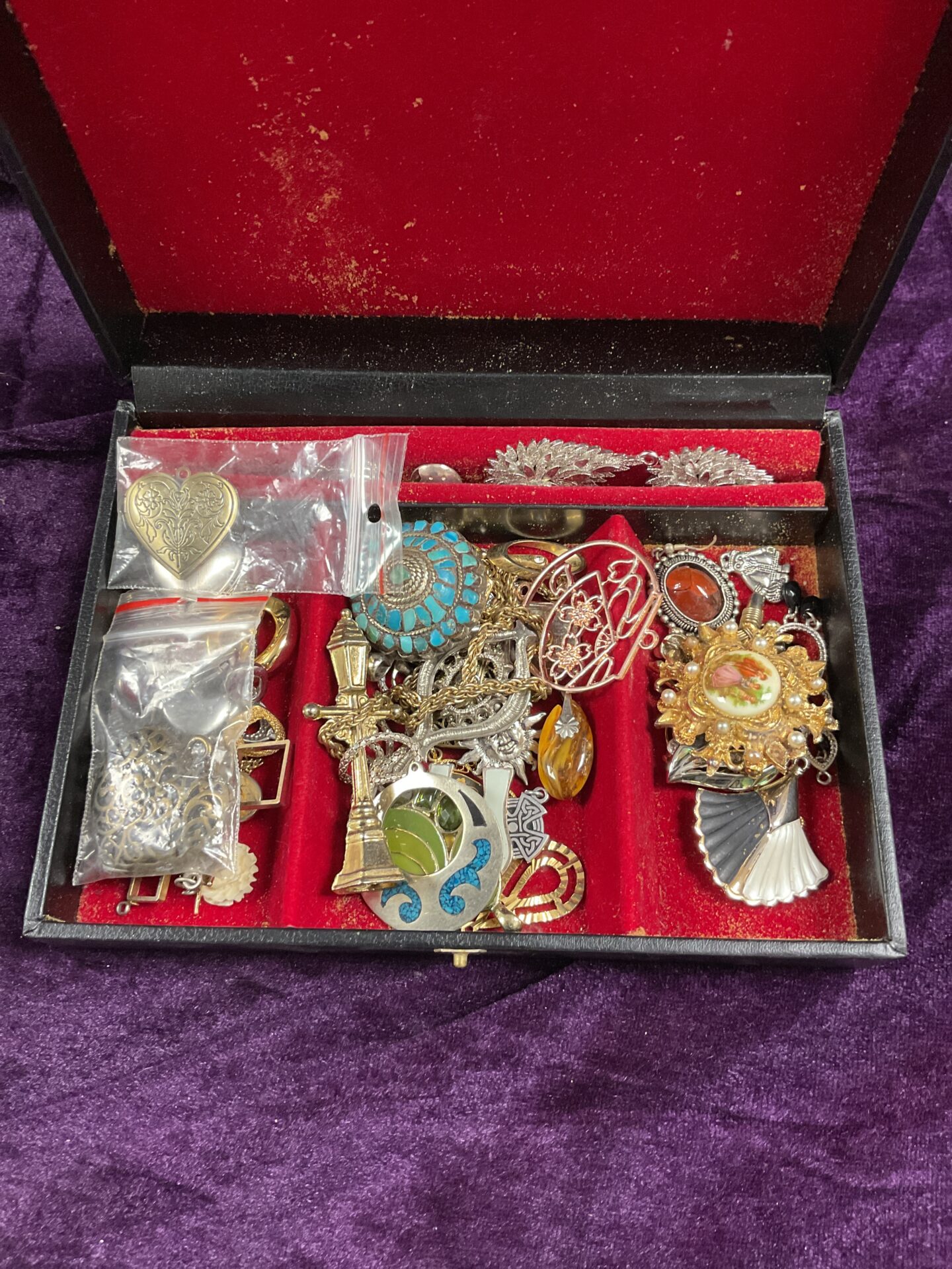 Box of costume jewellery