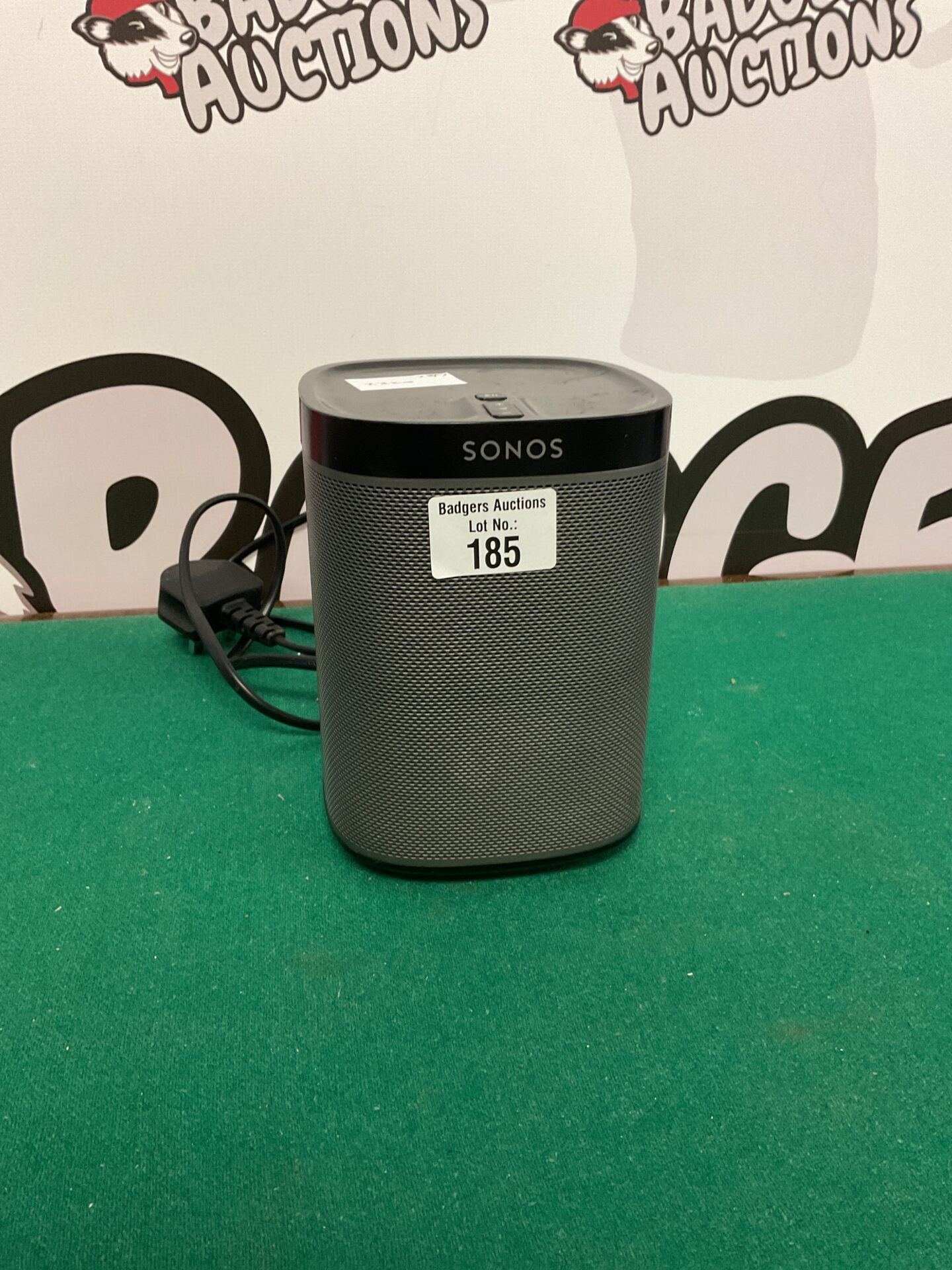 Sonos play:1 speaker